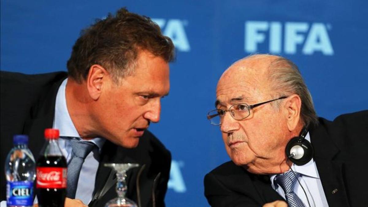 Valcke y Blatter, otra vez en el ojo del huracán