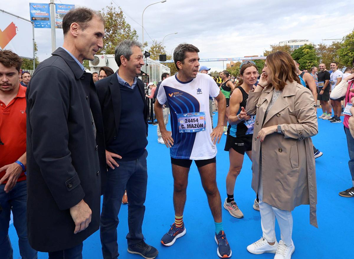 El presidente de la Generalitat en el Medio Maratón de València