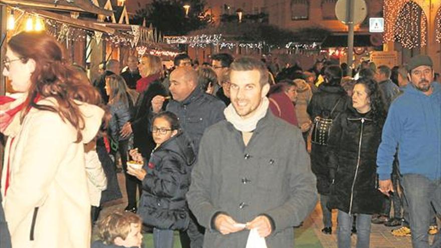 La Fira de Nadal une a las tres asociaciones de comerciantes