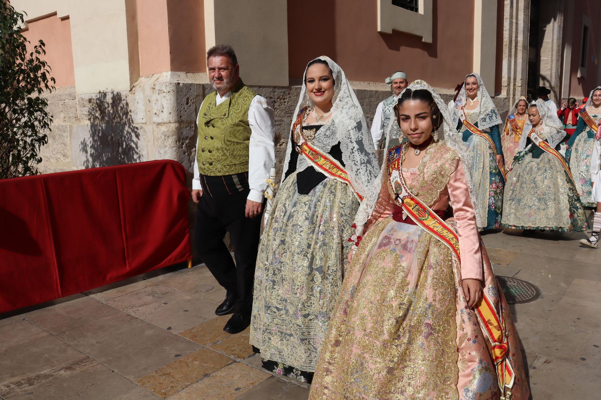 Las comisiones de falla en la Procesión de la Virgen (3/5)