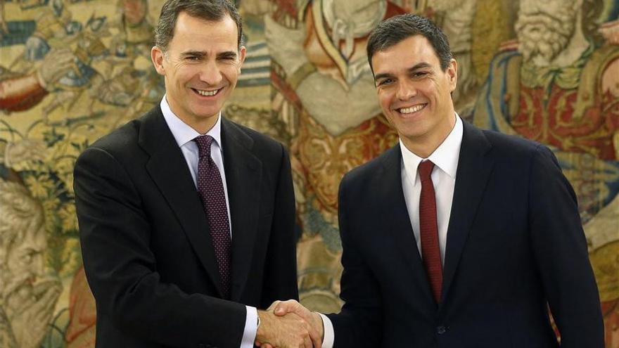 Pedro Sánchez: &quot;El PSOE está dispuesto a dar un paso adelante si Mariano Rajoy renuncia&quot;