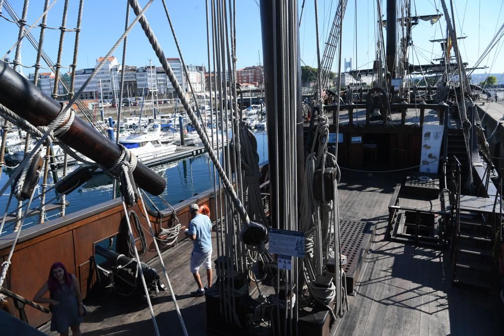 Réplicas de navíos históricos, en A Coruña