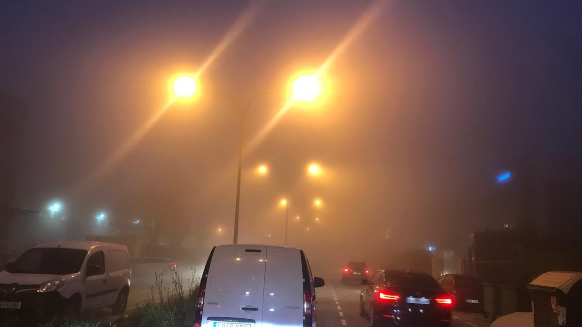 València ha amanecido hoy inmersa en una espesa niebla.