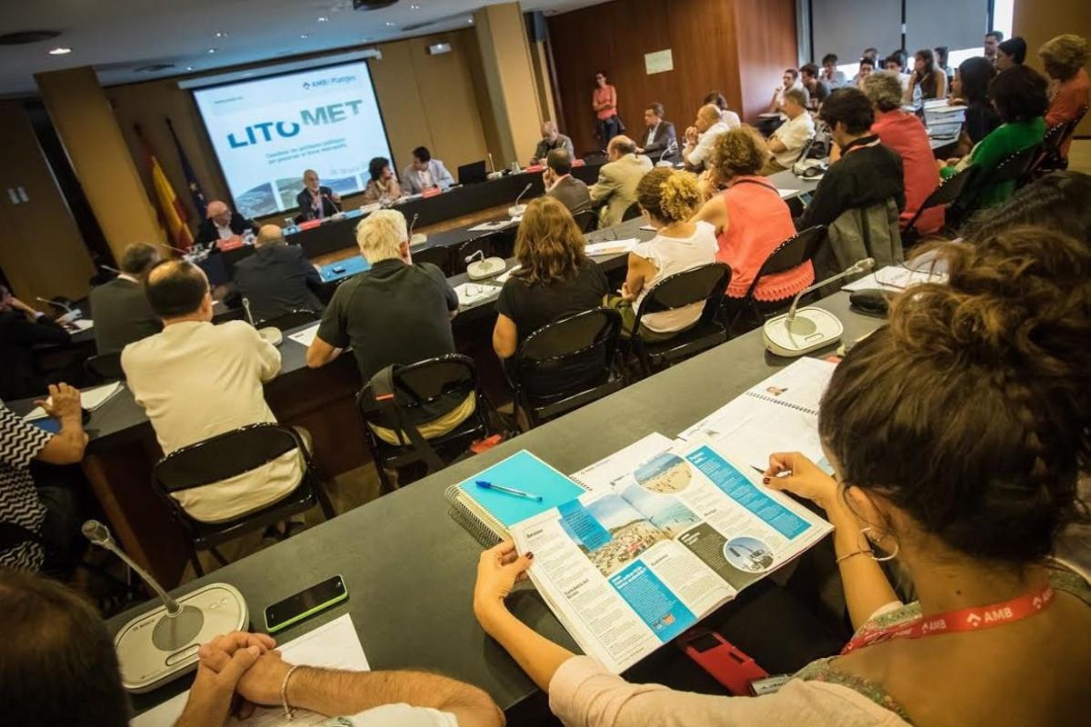 El congrés en el qual l’AMB i els municipis van posar en comú polítiques per protegir el litoral.