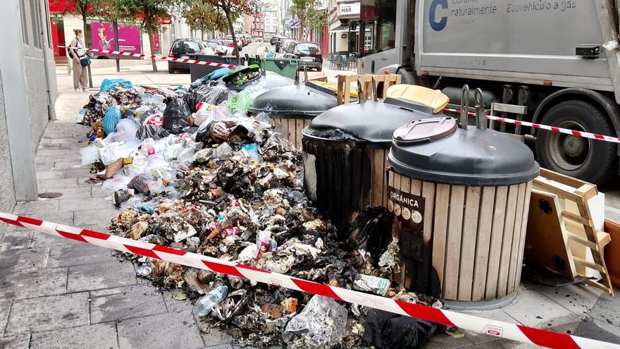 Otra noche de contenedores quemados en A Coruña