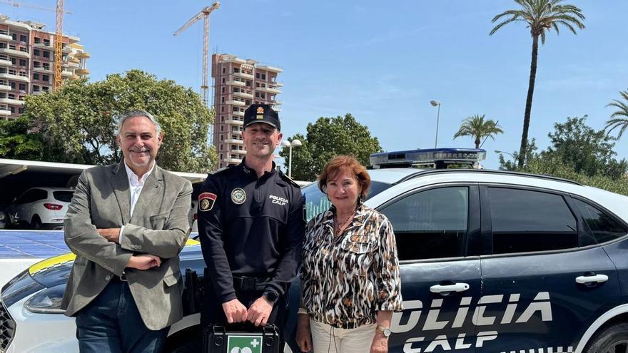 El Ayuntamiento instala desfibriladores en todos los edificios públicos y en las playas