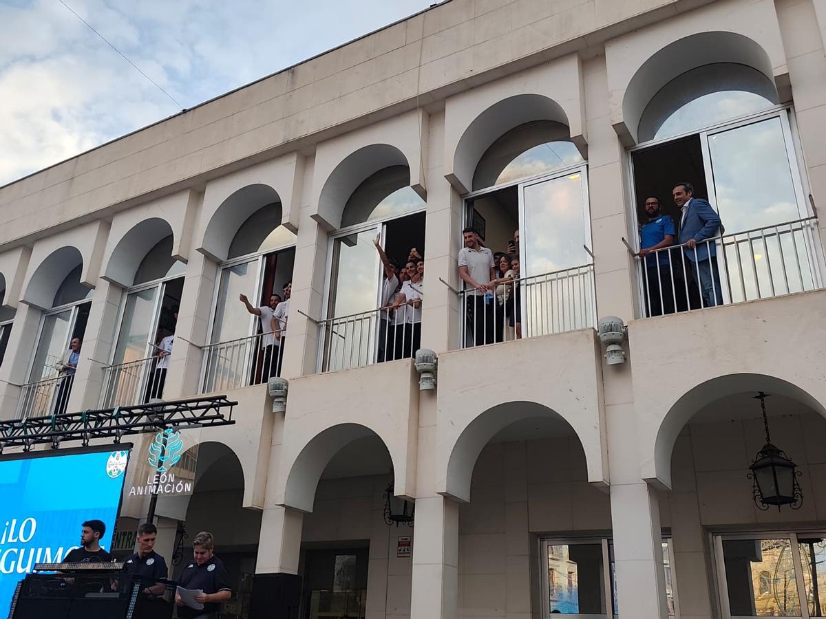 La segunda jornada de la celebración del ascenso del Ciudad de Lucena, en imágenes La segunda jornada de la celebración del ascenso del Ciudad de Lucena, en imágenes