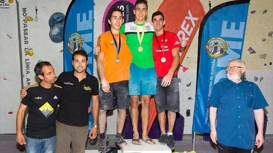 Oro para Alejandro Crespo en sub-20 en el campeonato de España Boulder