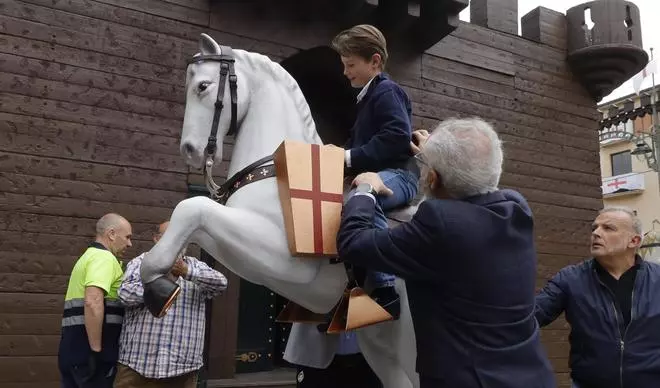 Imágenes del nuevo caballo de Sant Jordi