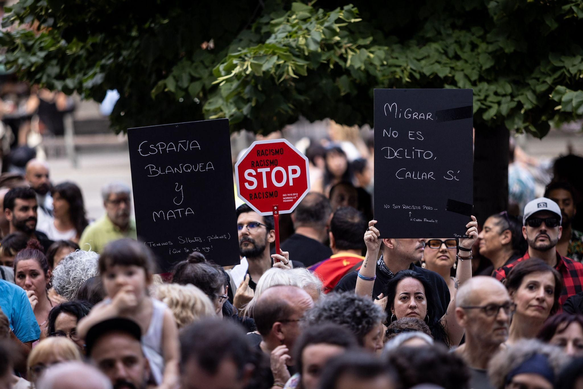 En imágenes | Manifestación en contra del racismo en Zaragoza