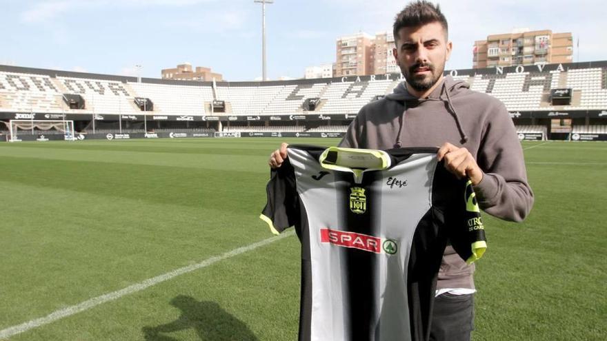 José Gaspar durante la presentación como nuevo futbolista del Cartagena .