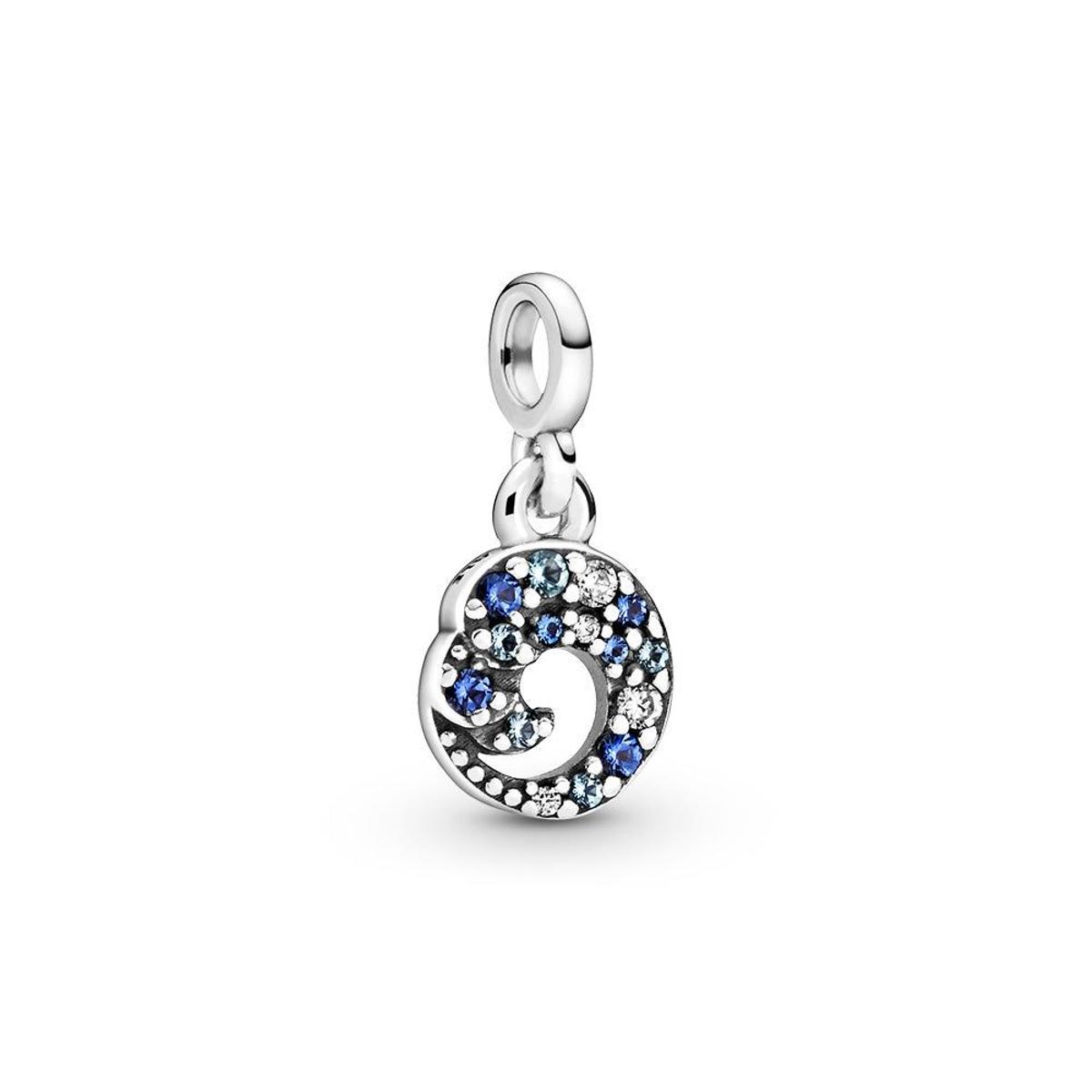 'Charm' ola de mar diseñado por Millie Bobby Brown para Pandora Me. (Precio: 19 euros)