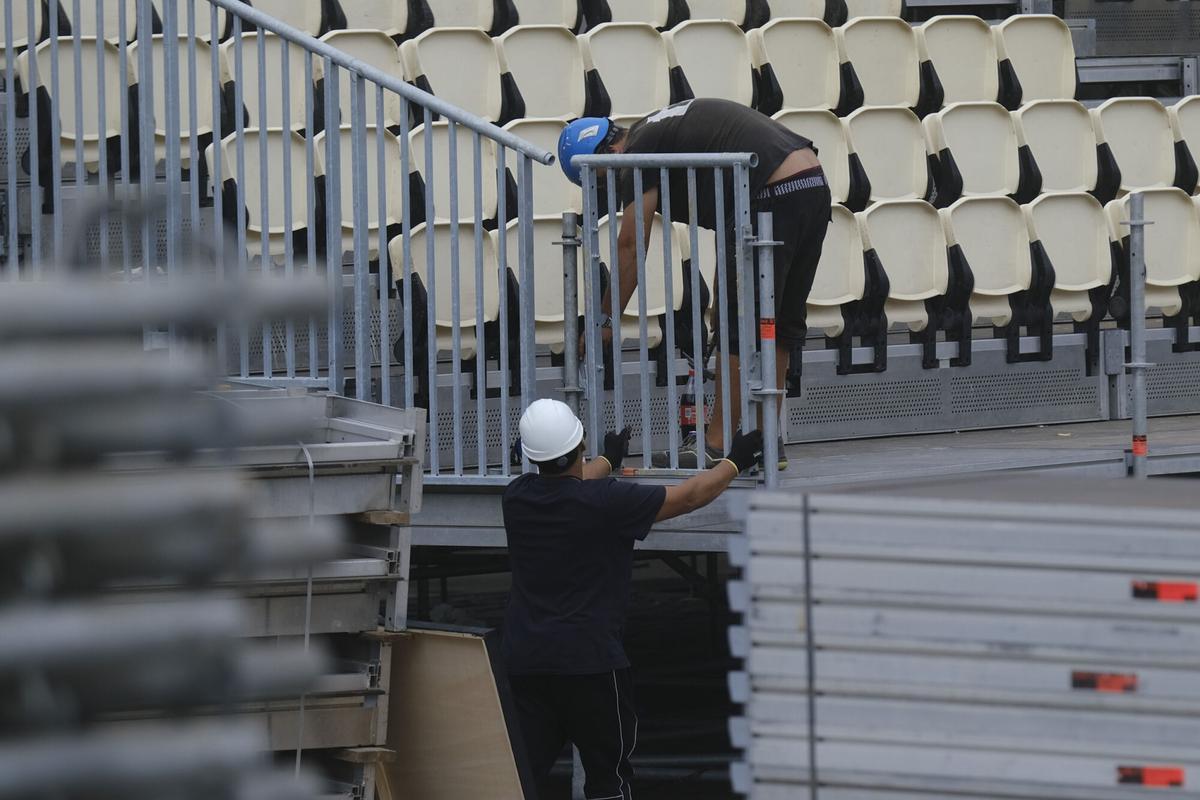 Montaje del escenario de Carnaval