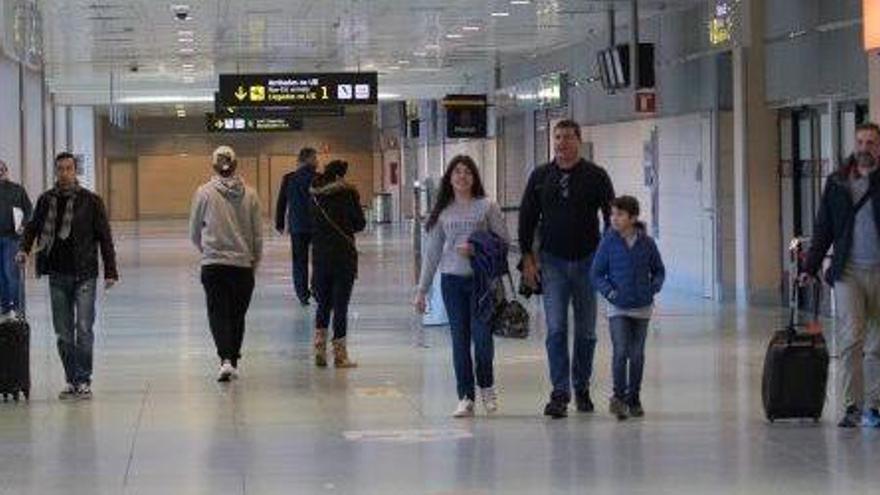 Pasajeros en la terminal a principios del pasado mes de enero.