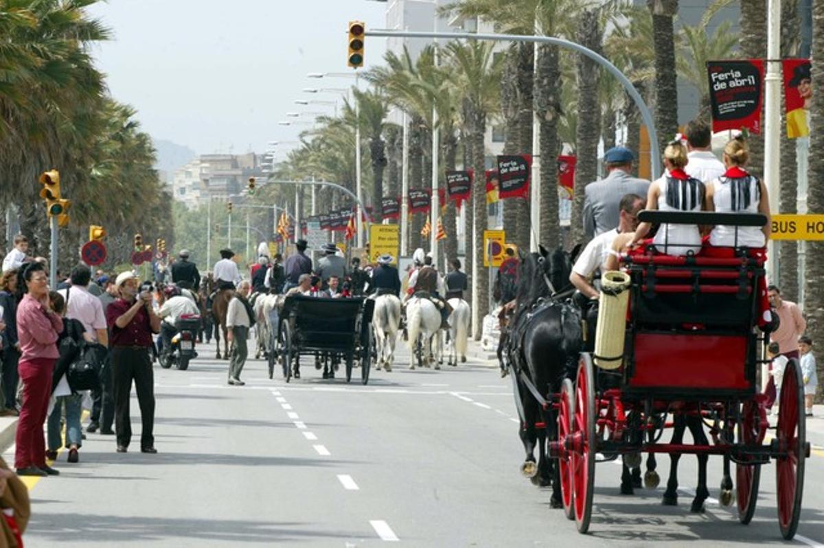 Carruajes por las calles de Barcelona.