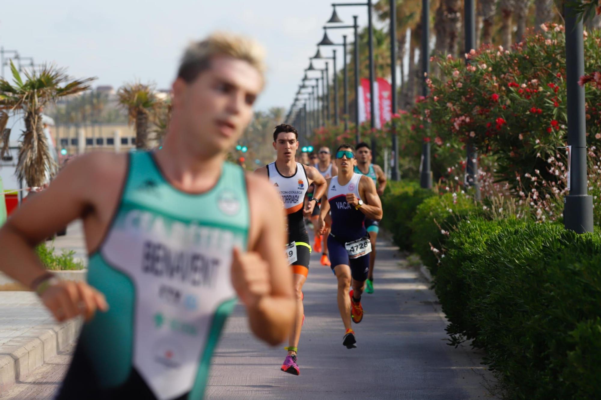 Búscate en el III Triatló de València - Playtja de la Malvarrosa