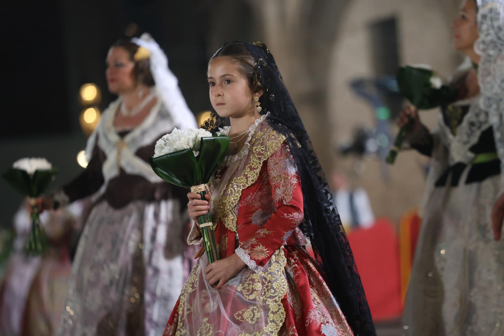 Búscate en el segundo día de la Ofrenda en la calle San Vicente entre las 21 y las 22 horas