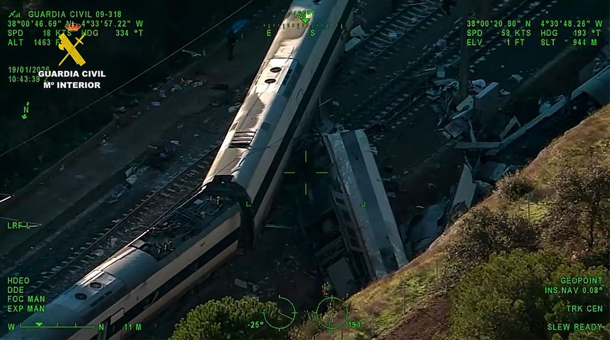 Vista aérea del accidente de trenes cerca de Adamuz (Córdoba).