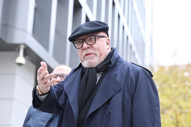 Villarejo contó a Cospedal que retiró "lo más importante" del informe de la Gürtel: "Iba hasta el nombre del presidente"