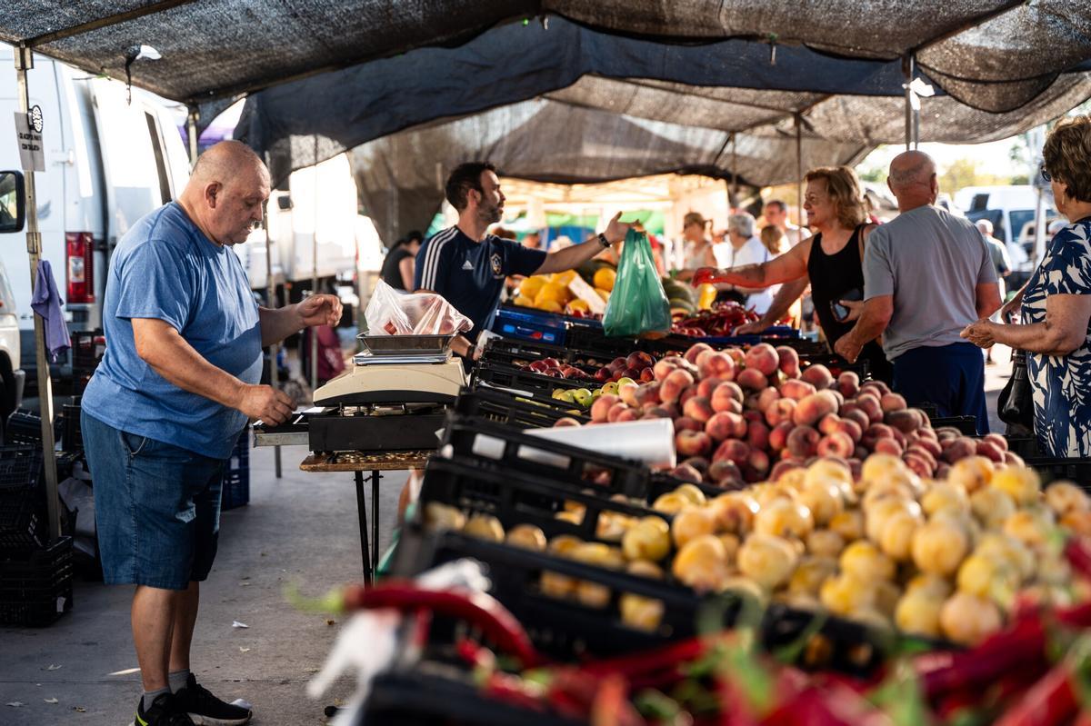 Los mercadillos extremeños pierden el 60% de sus ventas en el primer semestre