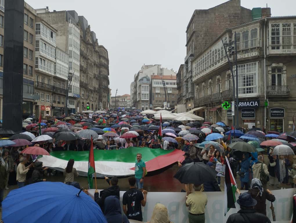 «Vigo con Palestina»: miles de personas toman la ciudad una vez más contra el genocidio