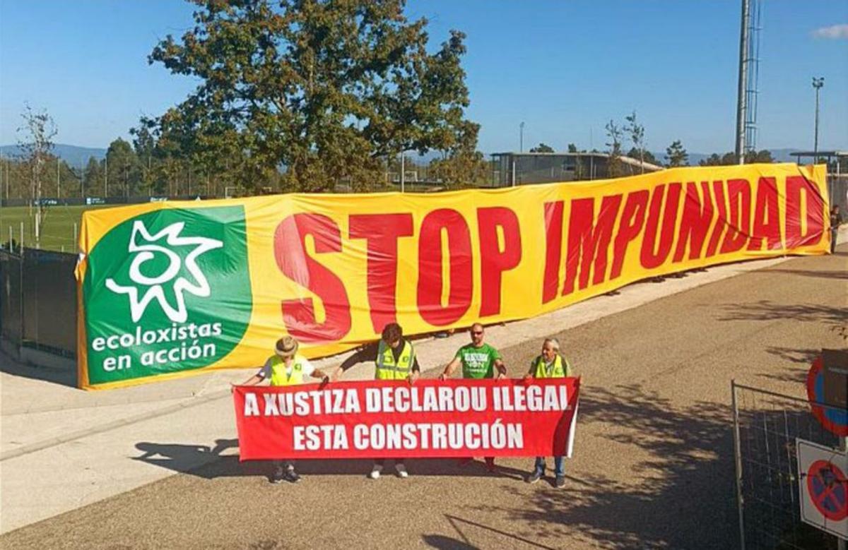 Ecoloxistas en Acción protestan ante la Xunta  | FDV