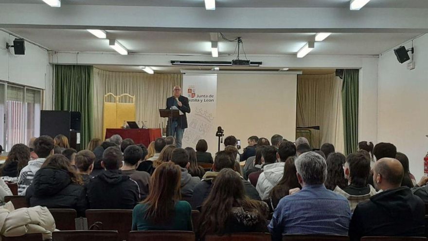 El instituto González Allende de Toro se erige como epicentro de la Formación Profesional en Comercio Internacional