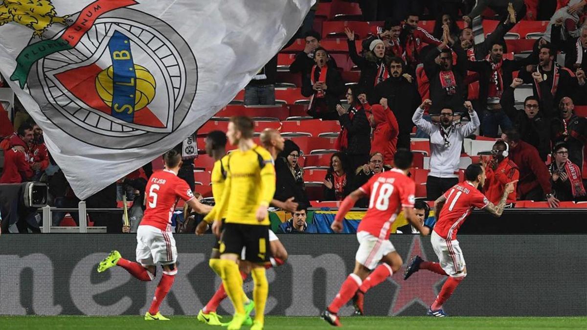 Mitroglou celebra así el único gol del parttido