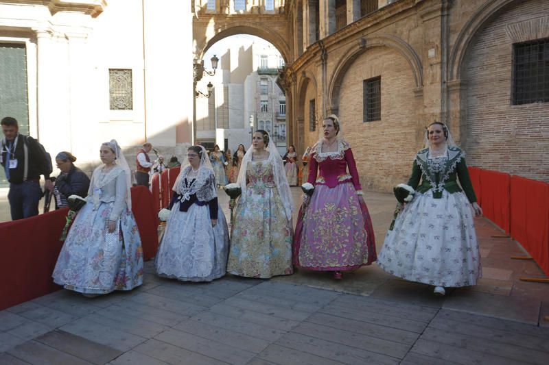 Comisiones falleras que han desfilado hasta las 18:00 horas.