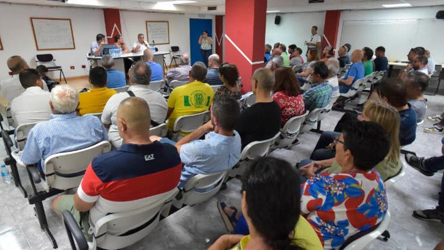 Reunión de empresarios del centro comercial de Puerto Rico este jueves.