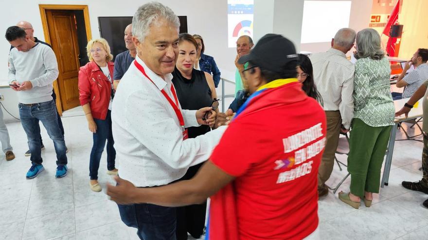 El socialista José Juan Cruz se queda a un concejal de la mayoría absoluta en Tías