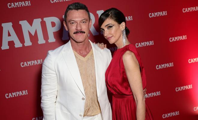 Paz Vega y Luke Evans en una fiesta celebrada en Cannes