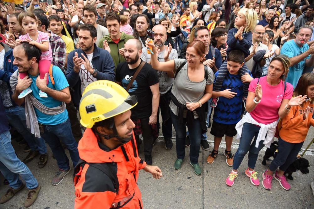 Multitudinària manifestació contra la violència a Manresa