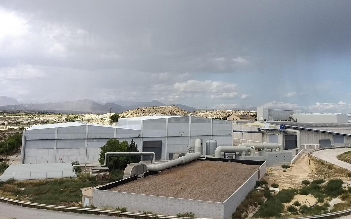 El Consorcio de Residuos aporta esta foto para que se puedan ver las medidas aplicadas para reducir los olores en la planta