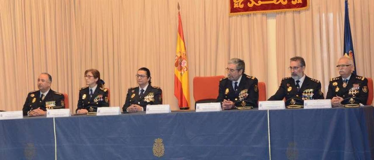 Un momento del acto de jura de comisarios, ayer, en Madrid.