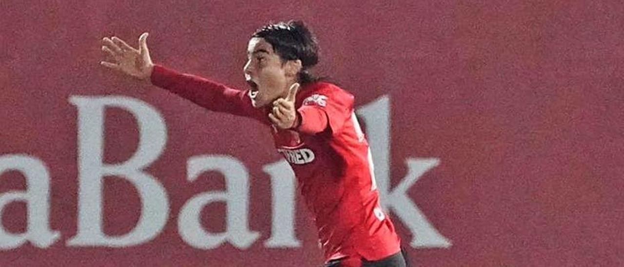 Luka Romero celebra su gol ante el Logroñés. | RCDMALLORCA