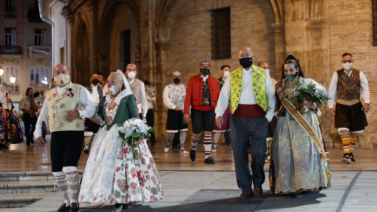 Búscate en el primer día de Ofrenda por las calles del Mar y Avellanas entre las 21:00 y 22:00 horas