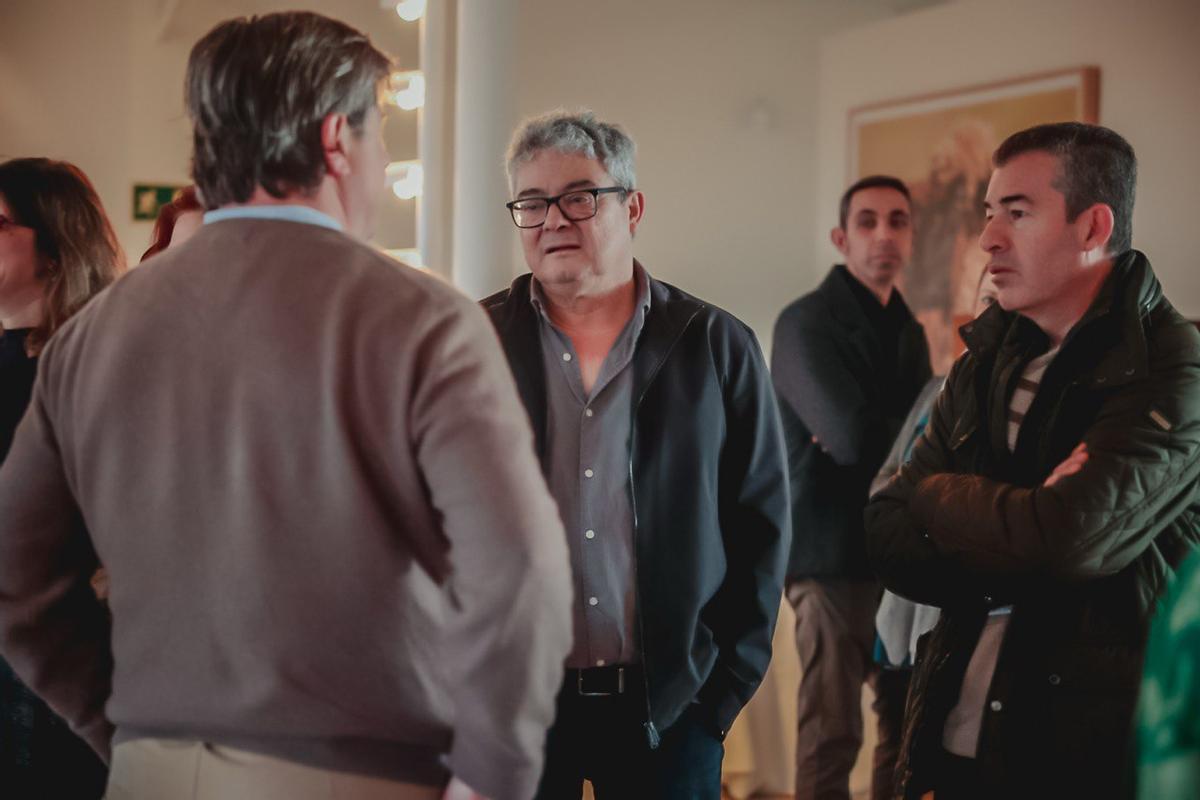 Tomás Sánchez, Diputado de Informática e Innovación, junto a algunos ponentes de la actividad.