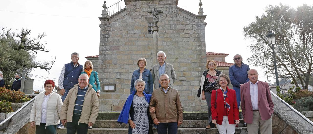 Los seis matrimonios que celebraron sus bodas de oro, el pasado fin de semana en la iglesia de San Salvador de Coruxo