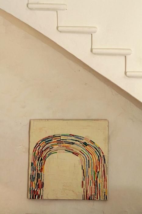 Der Künstler knöpft sich in der Galerie Sa Pleta Freda in Son Servera die Symbole dieser Welt vor - um sie mit minimalistischen Kunstwerken neu zu ordnen.