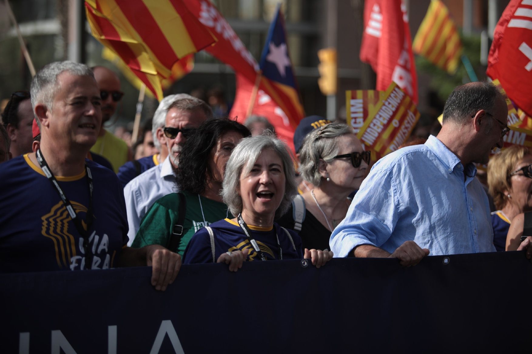 Així ha estat la manifestació convocada per l'ANC per la Diada a Barcelona amb el lema 'Via Fora'
