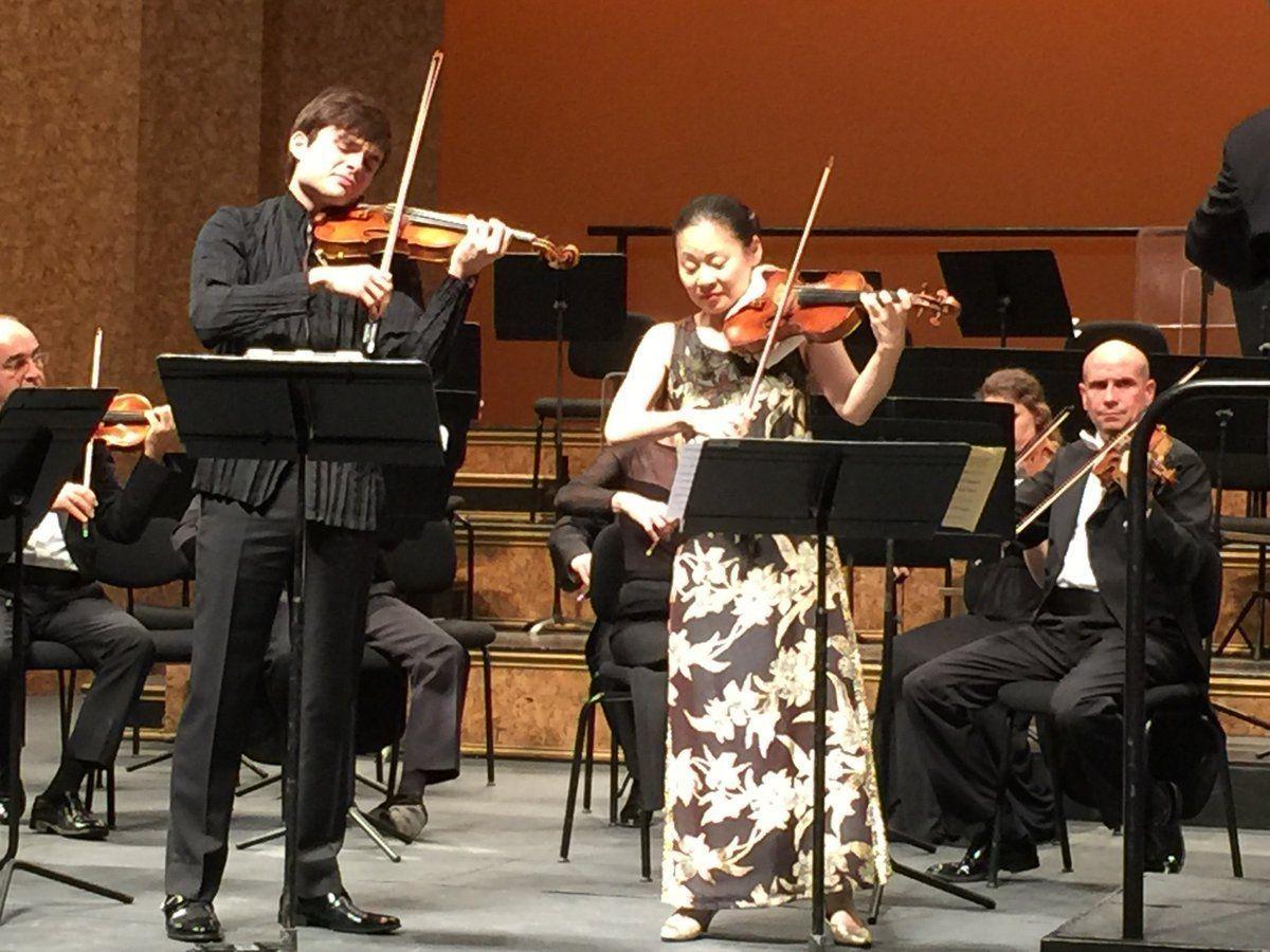 Fullana, durante un concierto con Midori