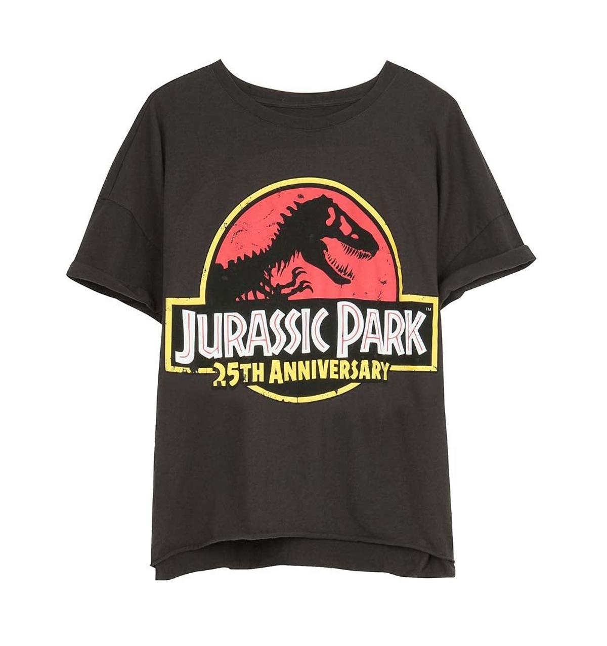 Camiseta de 'Jurassic Park' de Bershka. (Precio: 12, 99 euros)