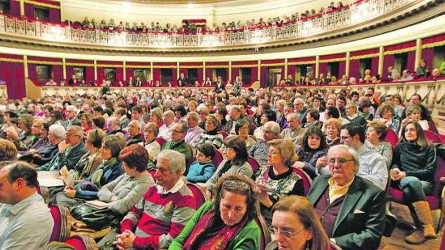 Público asistente al concierto, antes del inicio de la sesión.