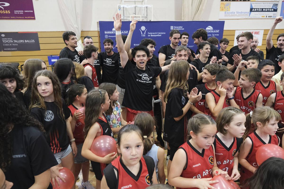 Imatges de la celebració per l'ascens del CB Artés i el partit contra l' SD Espanyol Imatges de la celebració per l'ascens del CB Artés i el partit contra l' SD Espanyol