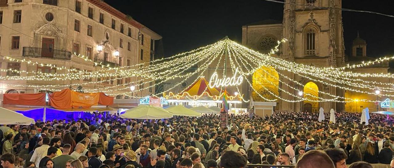 La plaza de la Catedral durante las últimas fiestas de San Mateo.