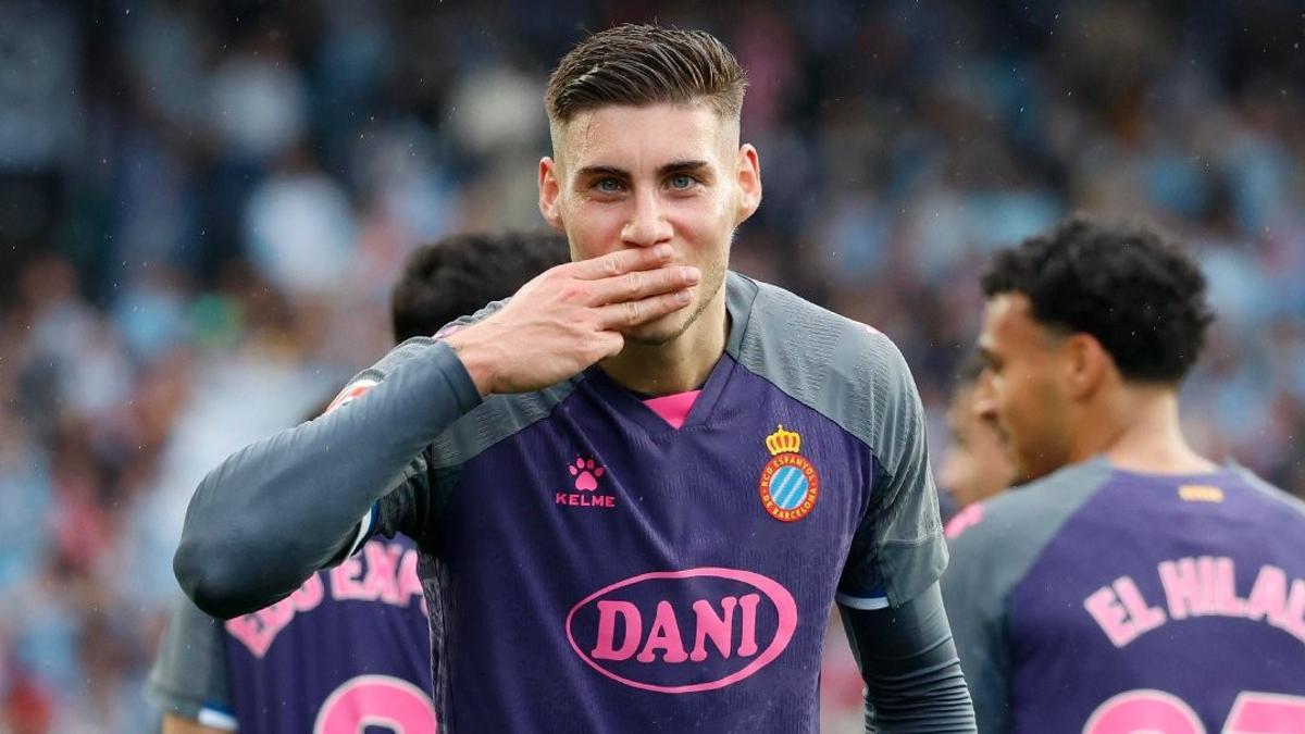 Roberto celebra su primer gol, este sábado ante el Celta en Vigo.