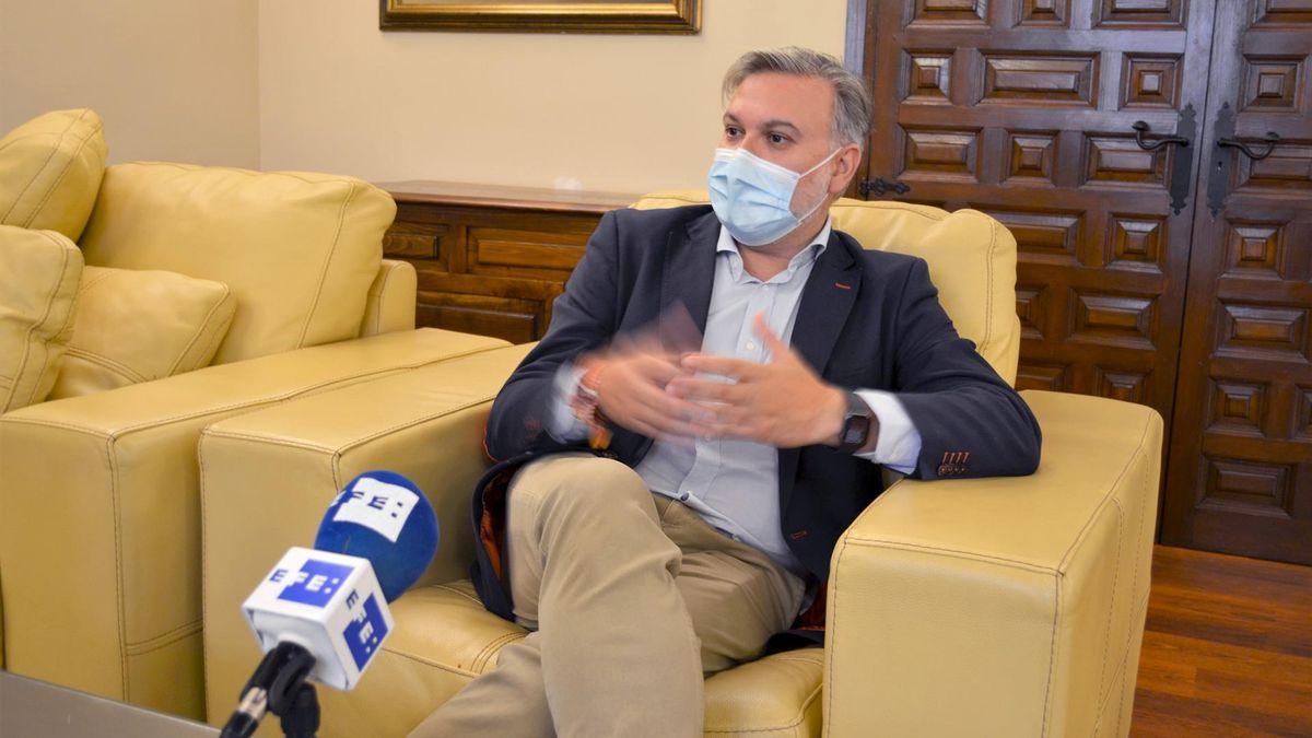 Fernando Pizarro, alcalde de Plasencia, durante la entrevista concedida a la agencia Efe.