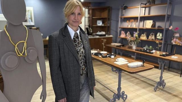 Jessica Janke in ihrem Geschäft in Manacor.