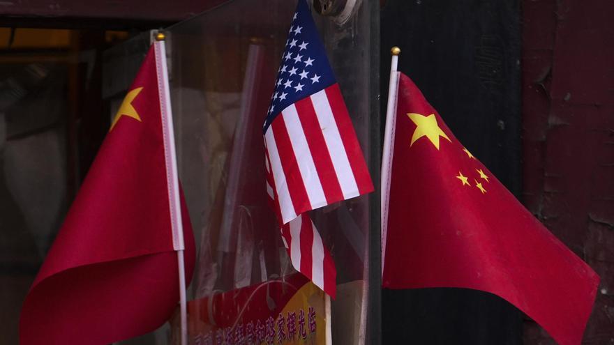 China y Estados Unidos retoman en Londres sus negociaciones sobre comercio tras la llamada presidencial